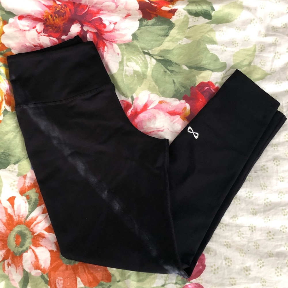 Infinity Capri Leggings (Small)